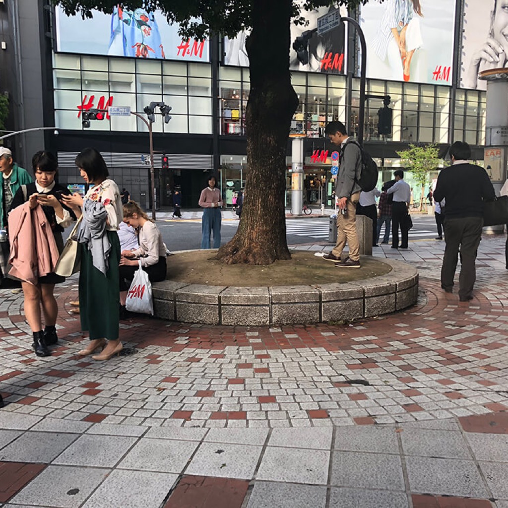 渋谷で見つけた5つの公共ベンチと、いつもと違う5つの過ごし方