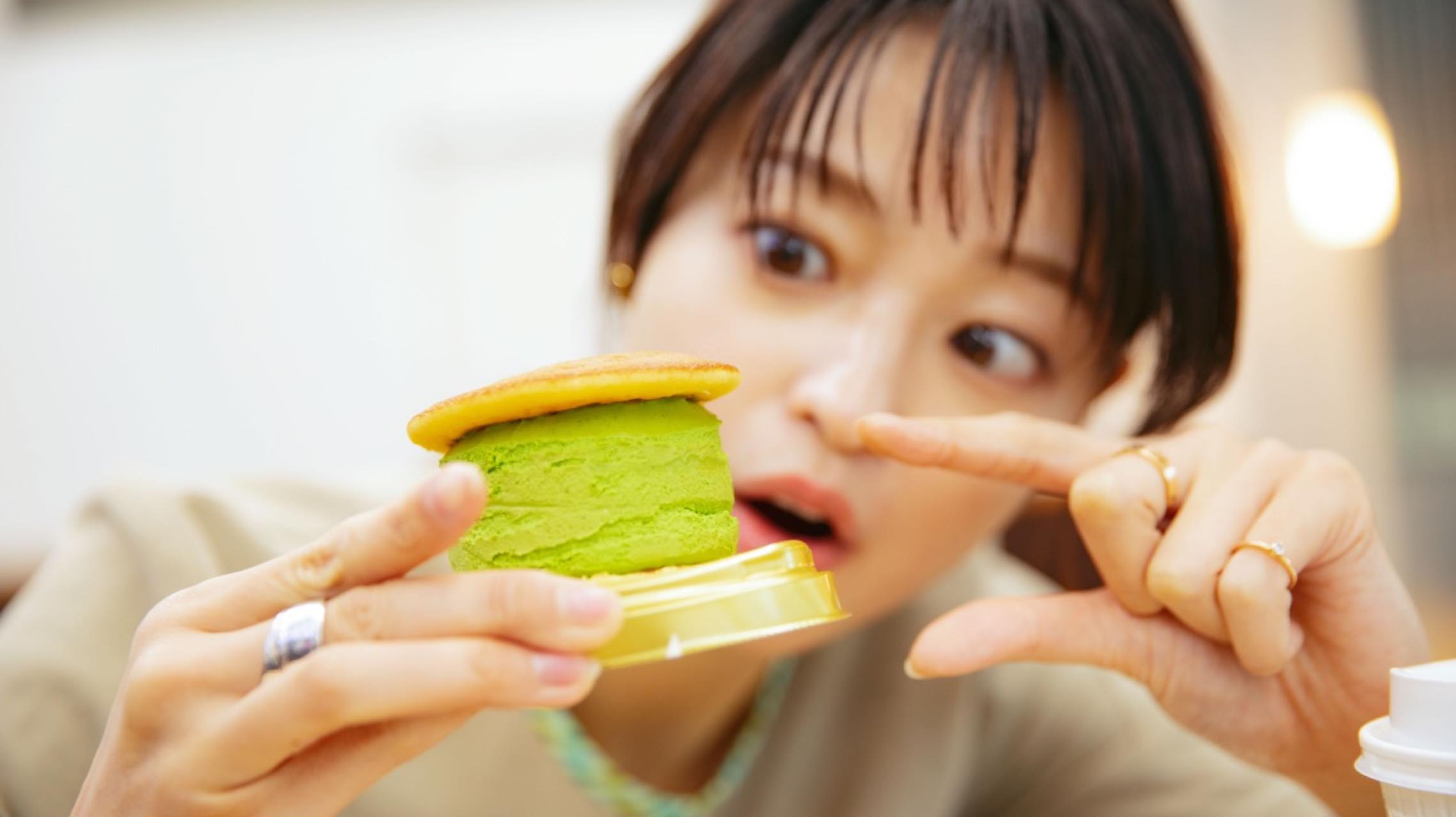 開発の歴史がこの厚みを生み出した！セブン-イレブンの最旬スイーツがおいしい理由