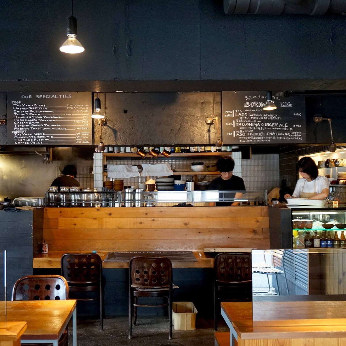 愛されて15年。注目のエリア「ダガヤサンドウ」は一軒のカフェから始まった。