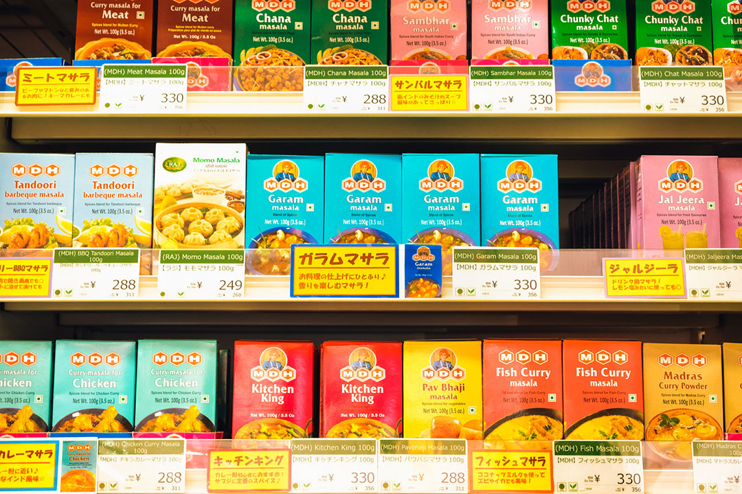 インド120％！ 蔵前「アンビカ」はインドのスパイスが“ほぼ”そろう聖地