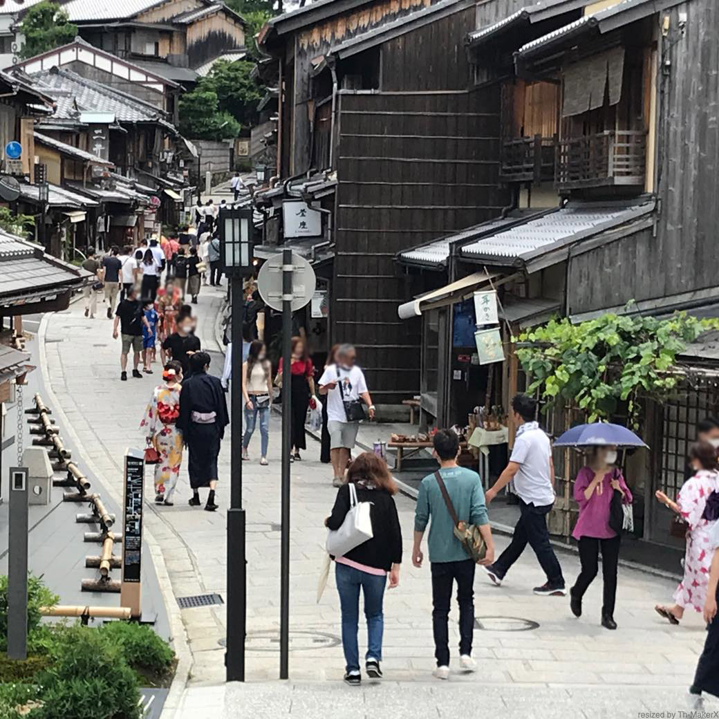 今は国内の客がほとんど。賑わいながらも落ち着きのある、京都の街