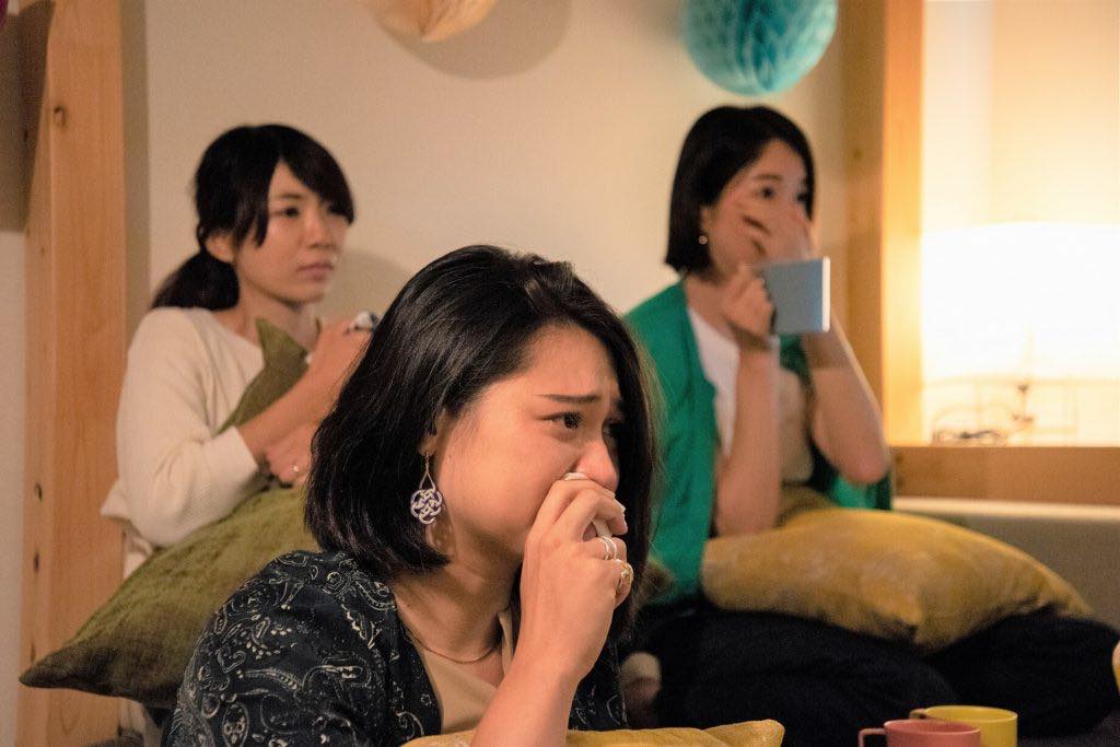 ホテルで涙活。泣いてコンディションを整えるユニークな宿泊プランが登場