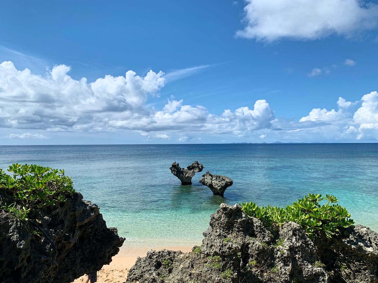 沖縄屈指の観光スポット、ティーヌ浜とネオパークオキナワも観光客が回復の兆し