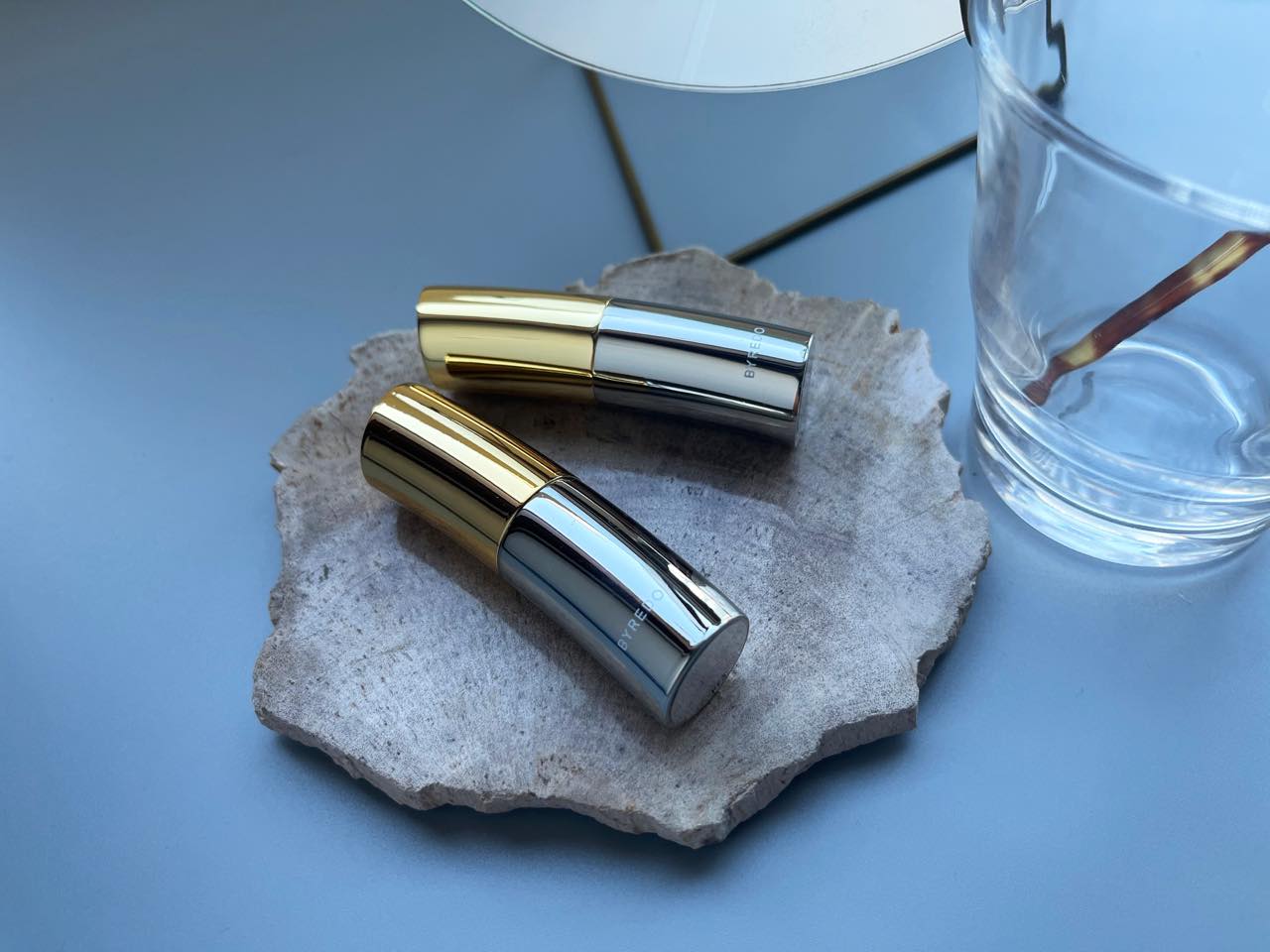 【2名様にプレゼント】ホリデー気分を盛り上げるバイレードのリップスティック